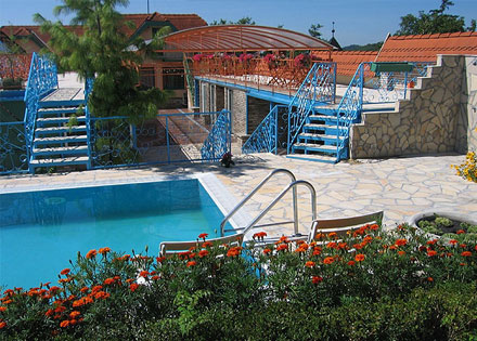 Felejthetetlen napok Tihanyban! 3 nap / 2 éj felöltődés 2 fő részére reggelivel a Holiday Hotel Tihanyban