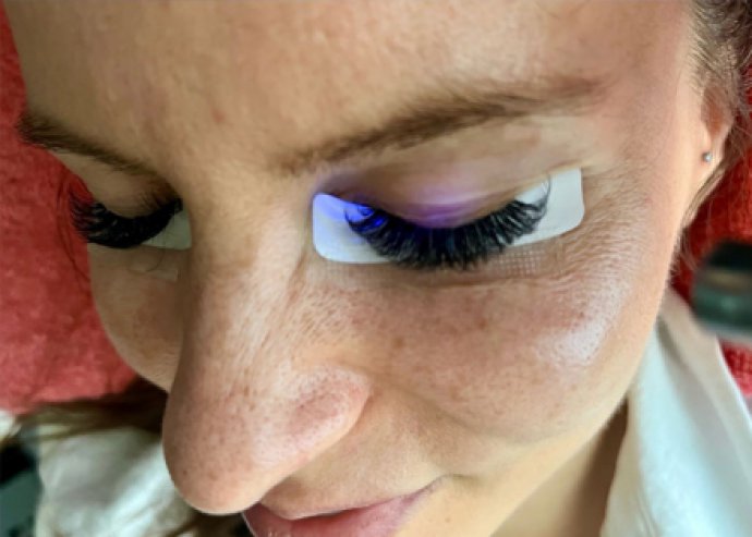 KARÁCSONY! UV-LED technikával épített Russian volume szempilla (6D) a Spell Szépségszalonban