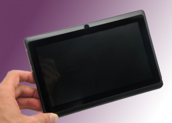 Dizájnos, fekete, 7 colos kijelzőjű Android 4.0 tablet YeahPad A13