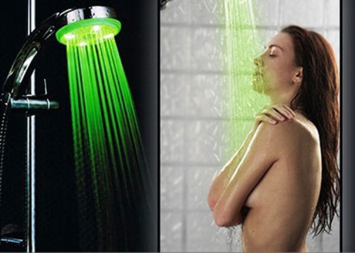 Élményfürdés otthonodban - rendkívül stílusos, színváltós, LED-es zuhanyfej