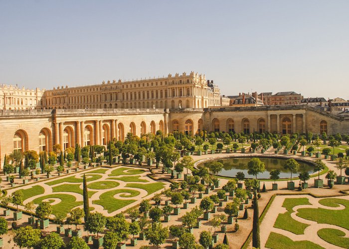 Vár Párizs, a szerelem és a fények városa, valamint Versailles és a lenyűgöző Loire-völgy, 6 nap reggelivel és buszos utazással
