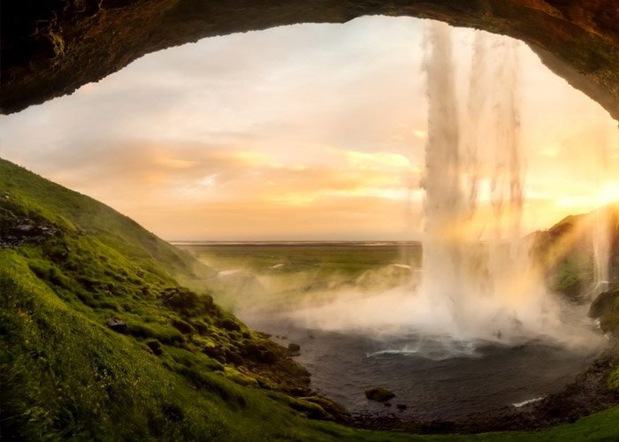 Vár Izland, a jégmezők, gejzírek, zuhatagok országa, repülőjeggyel, illetékkel, 8 éjszaka szállással, reggelivel, belépőkkel
