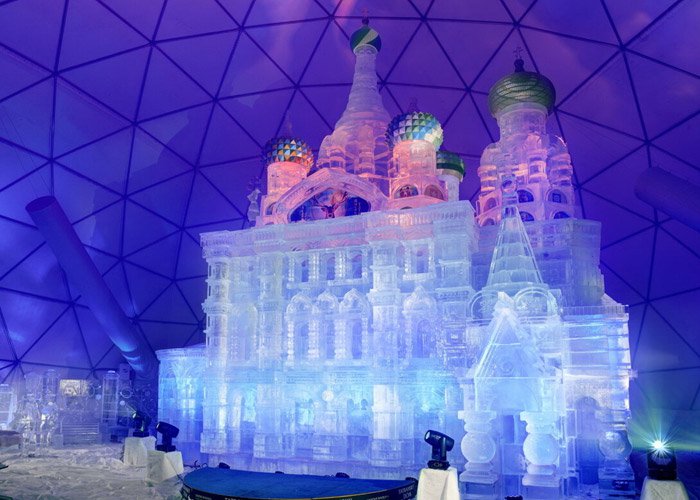 1 napos buszos utazás a szlovákiai Tátra Jégkatedrálishoz, idegenvezetéssel
