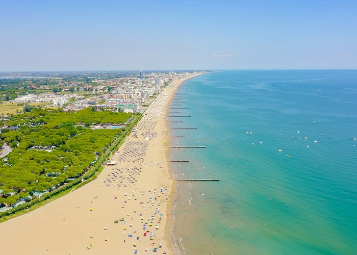 1 napos strandolás az Adriai-tenger homokos partján, Jesolóban, buszos utazással
