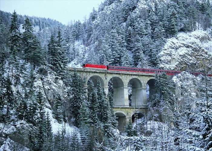 1 napos adventi buszos utazás Semmeringre, Mariazellbe és a Lindt csokigyár mintaboltjába, idegenvezetéssel
