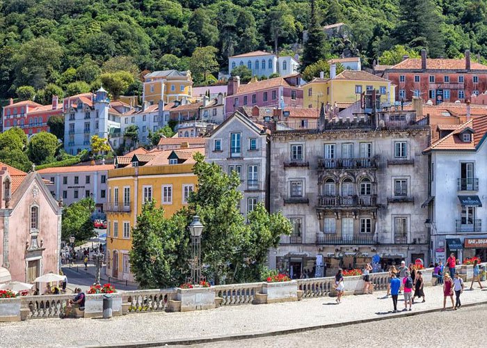 8 napos körutazás Portugáliában, repülőjeggyel, illetékkel, reggelivel, 3*-os szállással