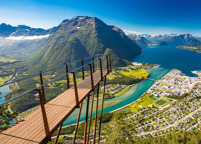 Körutazás fjordok között Skandináviában, repülőjeggyel, illetékkel, reggelivel, 3-4*-os szállásokkal, idegenvezetéssel
