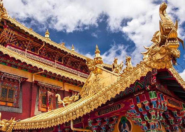 Nagykörút Dél-Kínában Jangce hajóúttal, repülőjeggyel, illetékkel, reggelivel, a hajón teljes ellátással, idegenvezetéssel
