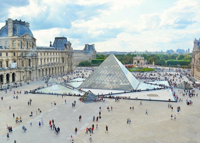 Vár Párizs, a szerelem és a fények városa, valamint Versailles és a lenyűgöző Loire-völgy, 6 nap reggelivel és buszos utazással
