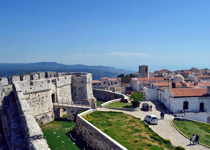 8 napos körutazás Dél-Olaszországban, buszos utazással, félpanzióval, programokkal, idegenvezetéssel – vár a Gargano-félsziget, Lecce, Bari és Urbino
