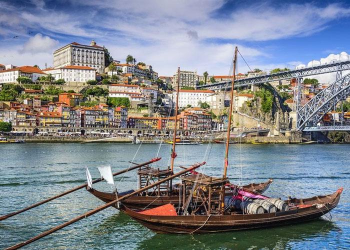 11 napos körutazás&nbsp;Portugáliában, repülőjeggyel, illetékkel, helyi busszal, reggelivel, idegenvezetéssel&nbsp;– Lisszabon, Porto, Braga, Santiago de Compostela
