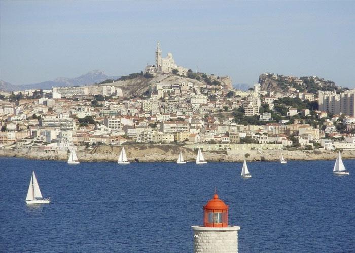 8 napos körutazás Franciaországban Provence és Savoya között, buszos utazással, reggelivel, idegenvezetéssel – Marseille, Avignon, Lyon, várak és kolostorok
