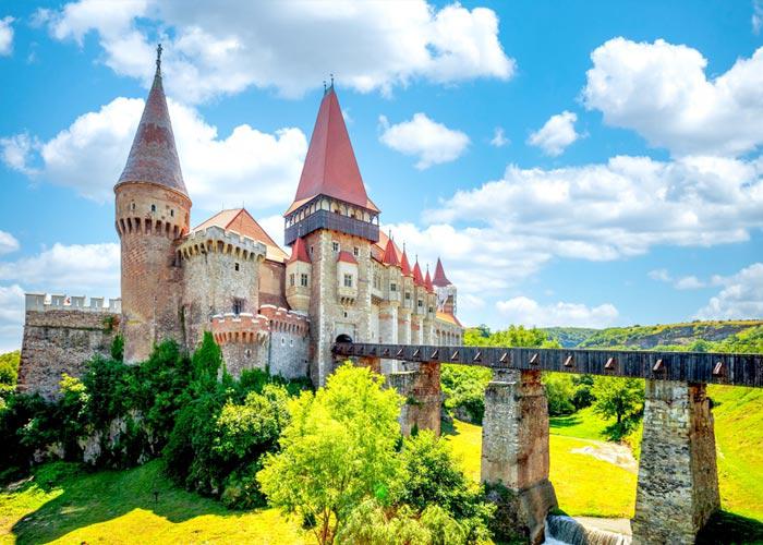 7 napos kirándulás a Duna-deltánál és a Fogarasi-havasoknál, busszal, félpanzióval, 3*-os szállással
