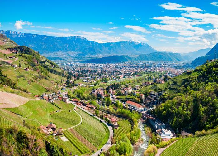 4 napos csillagtúra Tirolban, buszos utazással, 3*-os szállással, reggelivel – vár Salzkammergut, Vaduz, Nordkette és mesés alpesi tájak
