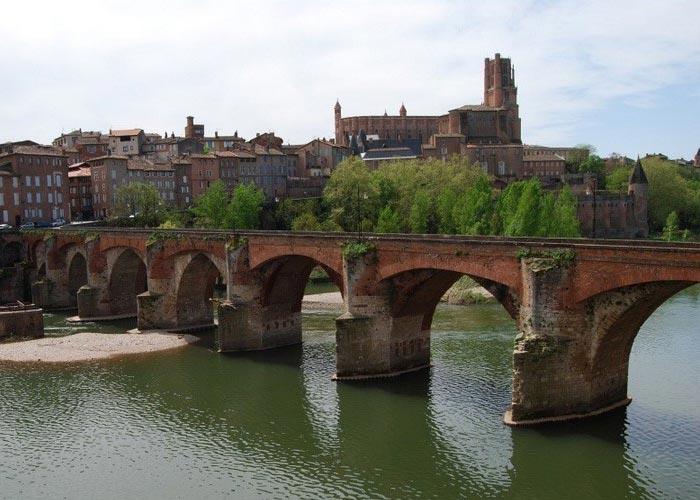 11 napos kirándulás&nbsp;Délnyugat-Franciaországban, a középkor szerelmeseinek, buszos utazással, reggelivel, programokkal, idegenvezetéssel
