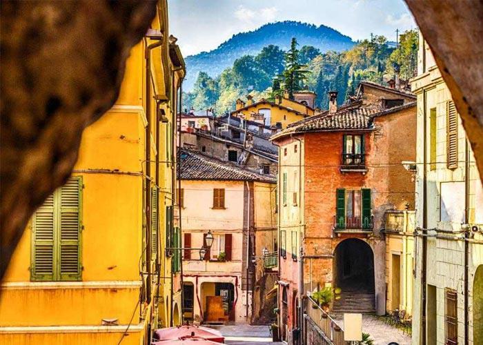 5 napos körutazás Emilia-Romagna és San Marino érintésével, repülőjeggyel, illetékkel, reggelivel, 4 vacsorával, kóstolókkal, idegenvezetéssel
