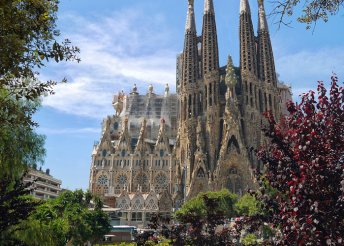 4 napos városnézés Barcelonában, reggelivel, 3*-os szállással, repülőjeggyel, illetékkel, fakultatív flamenco esttel és hajókázással a Barcelona-öbölben
