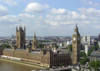 Nagy angliai körutazás walesi várak érintésével, buszos utazással, reggelivel, kompátkeléssel, programokkal, idegenvezetéssel – vár London, Liverpool, Dover sziklái és Oxford
