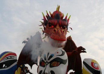 4 napos körutazás Toszkánában Viareggio karneválja idején, busszal, reggelivel, 3*-os szállással, idegenvezetéssel
