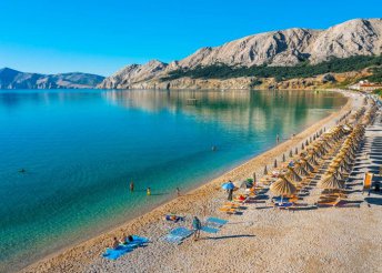 1 napos strandolás az Adriai-tenger partján, Krk-szigeten, Baska városkájában, buszos utazással
