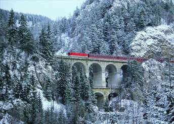 1 napos adventi buszos utazás Semmeringre, Mariazellbe és a Lindt csokigyár mintaboltjába, idegenvezetéssel

