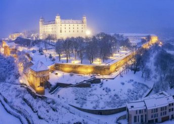 1 napos adventi buszos utazás Pozsonyba
