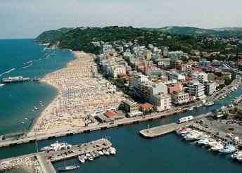 7 napos nyaralás az olasz tengerparton, Riminiben, busszal, reggelivel, 3*-os szállással, idegenvezetéssel
