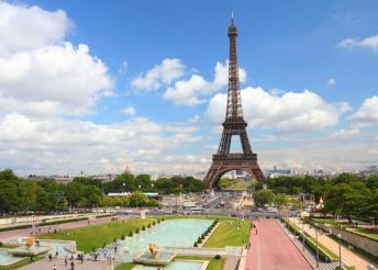 Látogatás Párizsban és a Loire-völgyi kastélyokban, busszal, 6 éjszaka szállással, reggelivel, idegenvezetéssel
