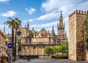8 napos körutazás Spanyolországban, repülőjeggyel, illetékkel, félpanzióval, programokkal, idegenvezetéssel – Madrid, Sevilla, Málaga, Córdoba, Costa del Sol
