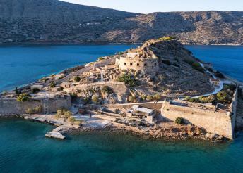 7 napos görög körutazás Kréta és Athén érintésével, repülőjeggyel, illetékkel, félpanzióval, 3-4*-os szállással, idegenvezetéssel
