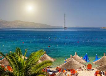 5 napos nyaralás Albániában, repülővel, félpanzióval, 3*-os szállással
