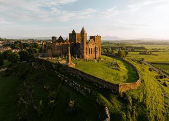7 napos körutazás Írországban, repülőjeggyel, illetékkel, félpanzióval, 3*-os szállással, idegenvezetéssel
