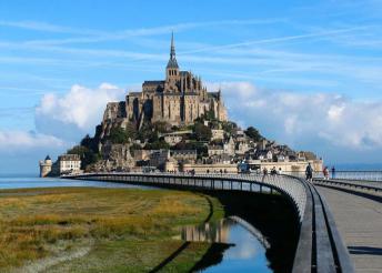 10 napos körutazás&nbsp;Franciaországban, Normandia és Bretagne vidékén, busszal, reggelivel, idegenvezetéssel – Caen és a partraszállás emlékei
