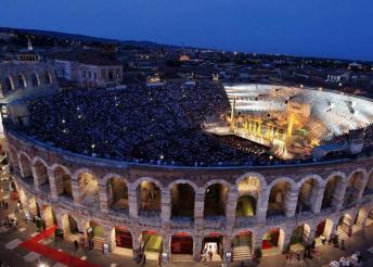 4 napos kirándulás a Veronai Operafesztiválra, buszos utazással, 3*-os szállással, reggelivel, idegenvezetéssel – lehetőség Verdi: La Traviatacímű operájának megtekintésére
