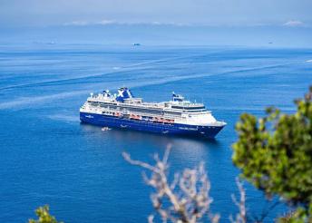 Celebrity Cruises szilveszteri hajóút Balitól Szingapúrig, repülőjeggyel, illetékekkel, a hajón teljes ellátással, idegenvezetéssel
