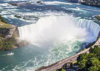 Kirándulás Kanadában repülőjeggyel, illetékkel, reggelivel, programokkal, belépőkkel, idegenvezetéssel – vár Montreal, Québec, Ottawa és Toronto
