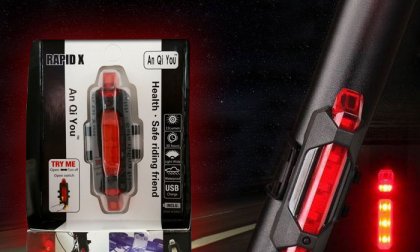 LED-es, USB-ről tölthető hátsó kerékpár lámpa világítás