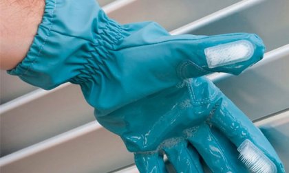 2 db Scrub-a-Gloves tisztítókesztyű sörtékkel