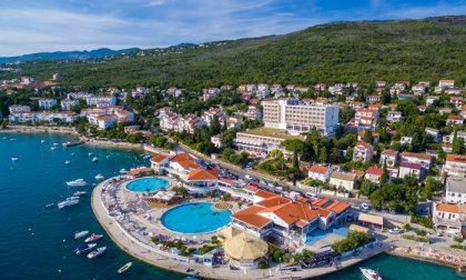 8 napos vakáció az Adriai-tengernél, a Kvarner-öbölben, Selcében, félpanzióval, a Katarina**** Hotelben