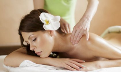 30 perces relaxáló masszázs ajándék talpmasszázzsal a zuglói Hermina Beauty Szalonban