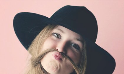 Bajuszgyanta a Beauty Deluxe Cosmetics Rózsadomb jóvoltából