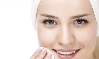 Arctisztítás gőzöléssel és hyarulox lézeres arcfeltöltés a Beauty Deluxe Cosmetics Rózsadomb szalonban