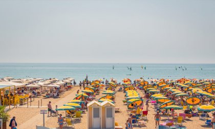1 napos strandolás az olasz Adrián, Bibione partjainál, busszal, az augusztus 20-i hosszú hétvégén is