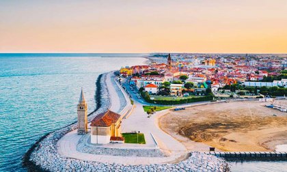 1 napos strandolás az Adriai-tenger partján, Caorléban, buszos utazással