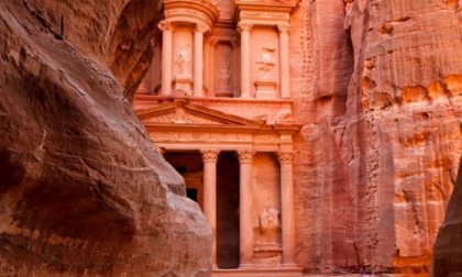 5 napos körutazás Jordániában, repülőjeggyel, illetékkel, félpanzióval, idegenvezetéssel