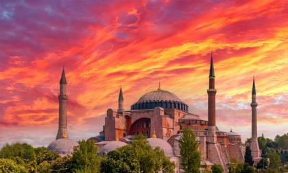 5 napos városnézés Isztambulban, repülőjeggyel, illetékkel, 4*-os szállással, félpanzióval