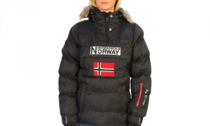 Geographical Norway dzseki Anson_woman_black